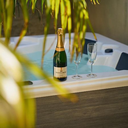 Suite Atypique - Jacuzzi Privatif En Centre Ville De Cognac Eksteriør bilde