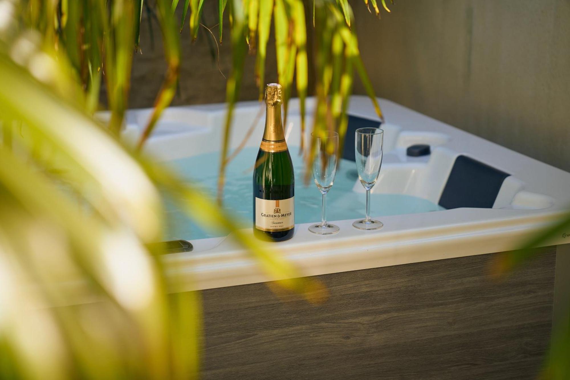 Suite Atypique - Jacuzzi Privatif En Centre Ville De Cognac Eksteriør bilde