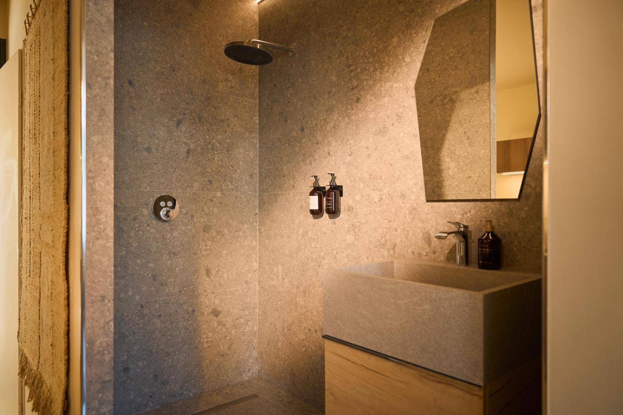 Suite Atypique - Jacuzzi Privatif En Centre Ville De Cognac Eksteriør bilde