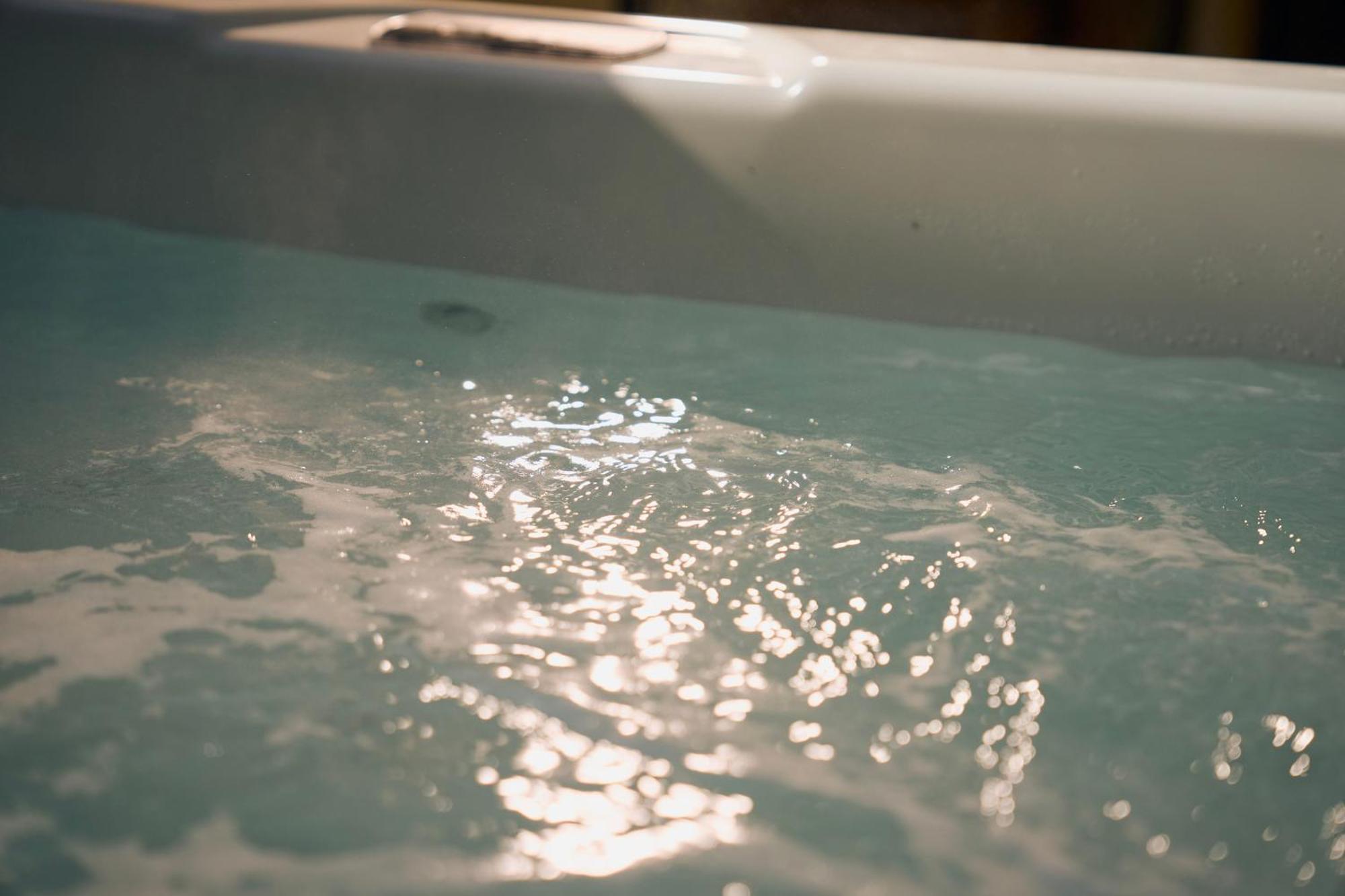 Suite Atypique - Jacuzzi Privatif En Centre Ville De Cognac Eksteriør bilde